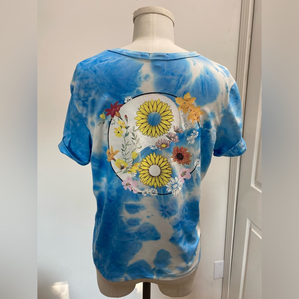 Sky Blue Tie-Dye 'Good Vibes' Graphic Tee Size Small - Picture 5 of 7